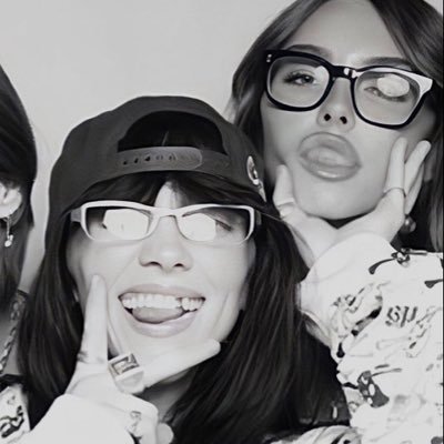 siilverIake's profile picture. b.e ༻¨*:· new acc