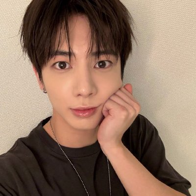 haevuynn's profile picture. she/her
@haevuyn on everything
