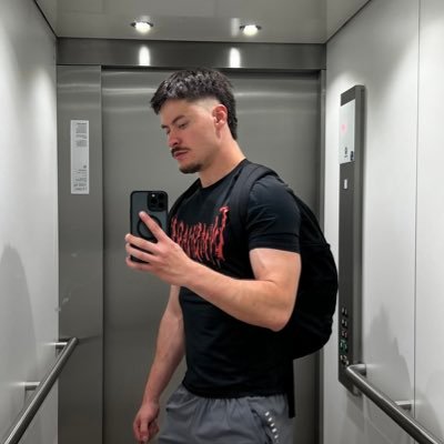 farfadetmuscle's profile picture. Il est temps de choquer