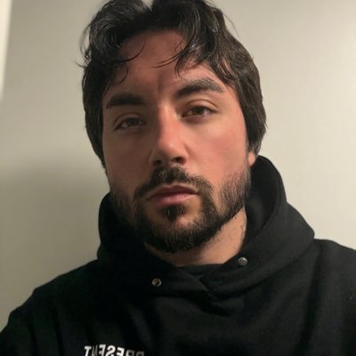 KrisFutter's profile picture. Dad noob gamer sex symbol singer great overall person said no one. Check me out LIVE on twitch btw.