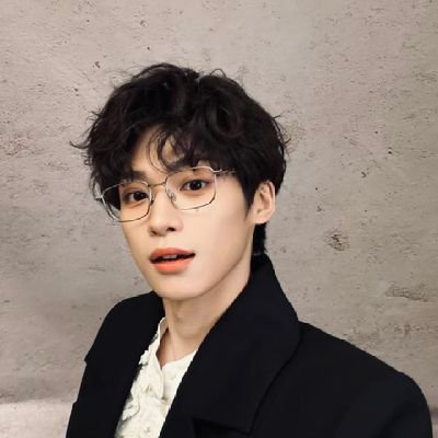 melovcakey's profile picture. 