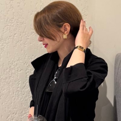fleurs1763's profile picture. رهزن دین دزد ایمان Femme Vie Liberté. #نه_به_اعدام
