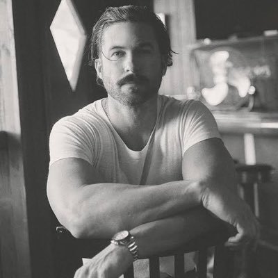 rileygreen1page's profile picture. 