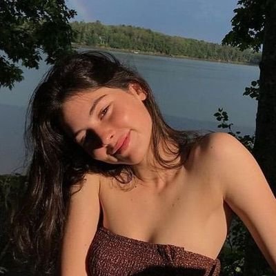 capellaa11's profile picture. kendimden kendime yeterince bahsediyorum