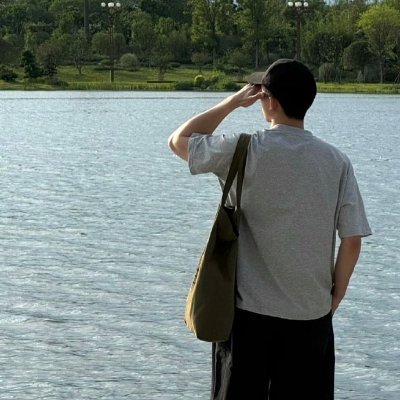 bsrc528's profile picture. 