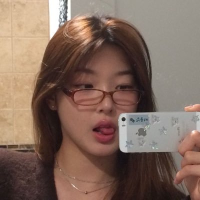 kswaiez's profile picture. deranged multi stan