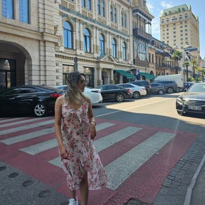 Esraatsss's profile picture. 