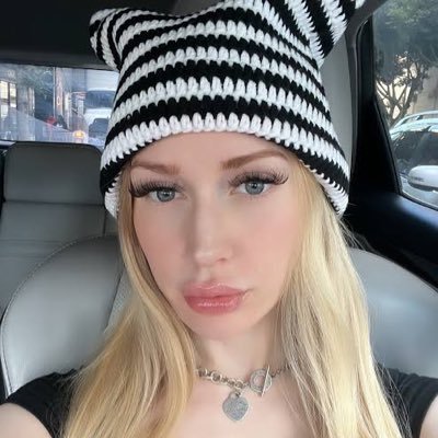 RhoadesLana1234's profile picture. 
