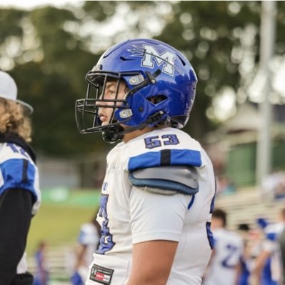 Julien_cruz54's profile picture. 📚Student Athlete🏈DL/Kicker🎓CO/2029🧍5’9🏋️215🏃‍♂️ 40 yard dash 5.1 📇(704-383-0473)📒Juliendelacruz1@icloud.com 📘Mooresville senior High School 🏈