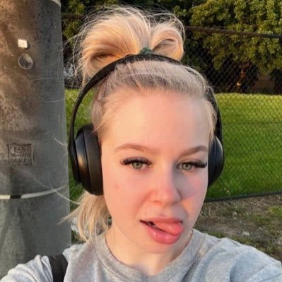 ThraftAshley's profile picture. 