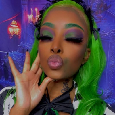 Janeinthewildx2's profile picture. ask for my menu ๐ป no meets| subscribe to Fansly for full videos ๐ฆ| dm for purchases only