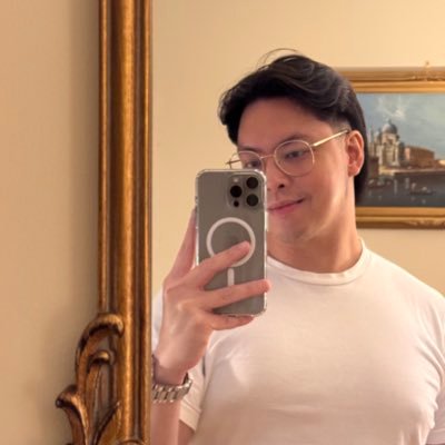 itschrisorleans's profile picture. Paediatric Critical Care • KP • Pop Culture • Superheroes • All views my own.