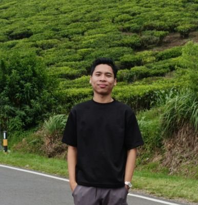 chndrtz's profile picture. tech & football enthusiast
