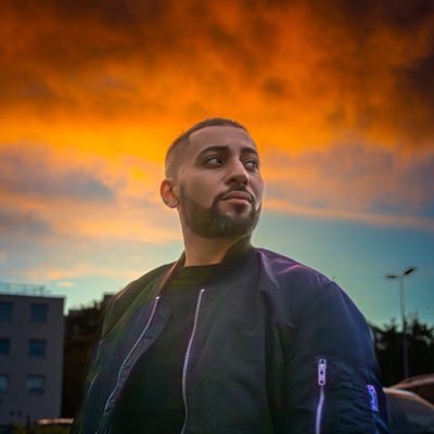 zeChedli's profile picture. Entrepreneur, créateur de contenu et écrivain. Auteur du roman d’horreur Bouloulou dispo en librairie 📚