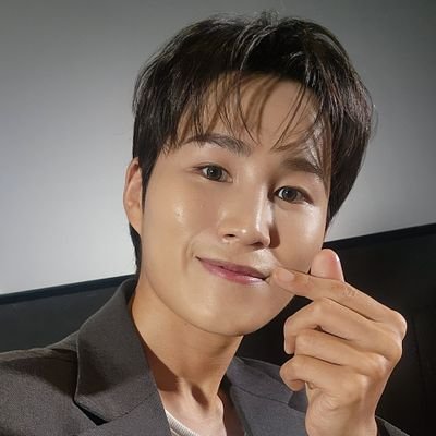 mirror2788's profile picture. 희재에게 희며든 풀꽃희랑~♡