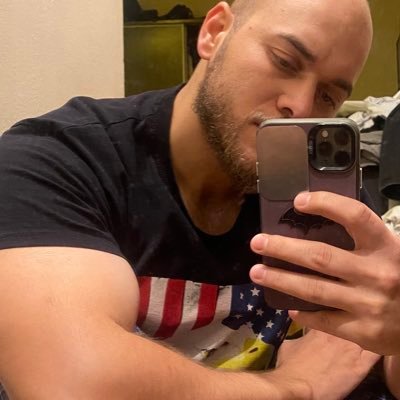 i_m7mddd's profile picture. I walk down this road all alone. @realmadrid