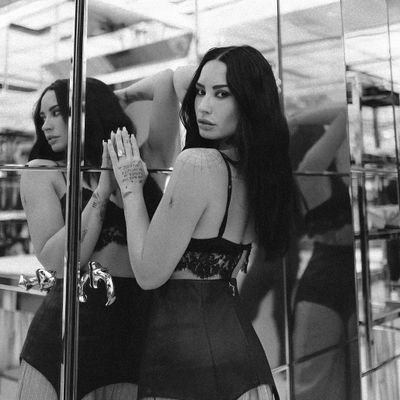 gabiglogabgalab's profile picture. pq tudo tem que ter biografia?