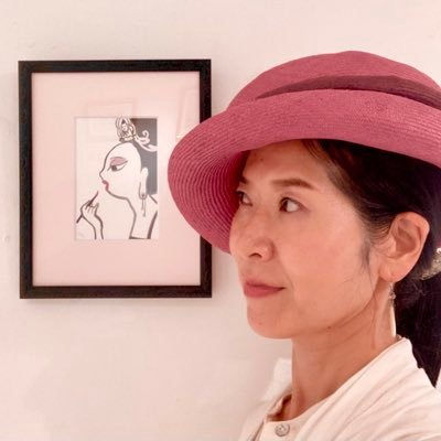 meloooncyan's profile picture. artist/きほん、愉快/アヴァンギャルドな観音様/「似顔絵」というより「人柄」描きます/ドラマ感想絵/本気で人生から変わりたい方の本質美容🌹/民俗学（川合花の舞）/ カフェ大好き☕️/ オンラインストアはHPからご覧いただけます/お仕事・作品オーダー等のご相談はHPよりお問い合わせください♪