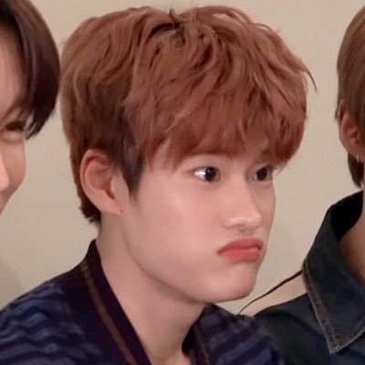 byongharii's profile picture. in this pinkblood shit forever