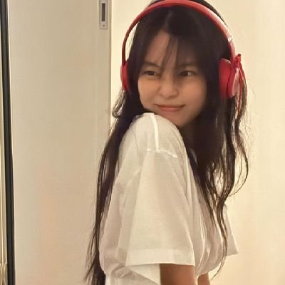 latteettra's profile picture. ☕ᝰ. ᐟ
soft echoes of amber