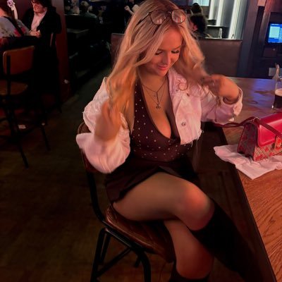 privabiscool's profile picture. i don’t like mayo | @labuboobz | bally up let’s rob a chungus