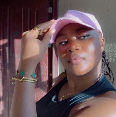 Ugosilverr's profile picture. All good thingggsssss.🌸