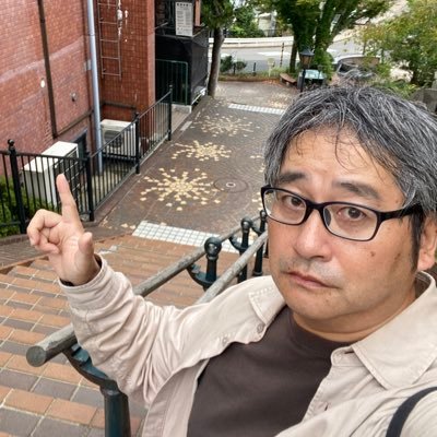 deji4's profile picture. RYUTist推しのおじさん。 卒業まで全力で駆け抜けました。明示的に宣言していなかったけど🪨ダチぃず🐰です。アカウント名の由来は1998年にデジカメを買った後輩ちゃんから先にデジカメを買って使っていたと言う理由から、デジカメ師匠と呼ばれていた為。デジカメ師匠→デジカメシショウ→デジシ→deji4となりました。
