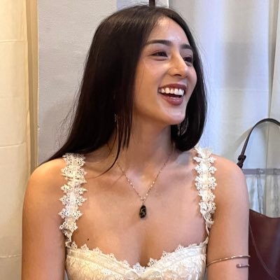 gabrielleluna24's profile picture. 