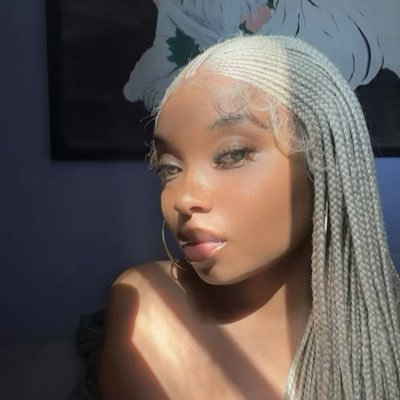 tasteofindie's profile picture. eerily beautiful