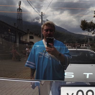 dirigabl_aga's profile picture. 21 см.

зимой - холодно, птицы - летают, спартак - говно

футбол. политика. фотографии