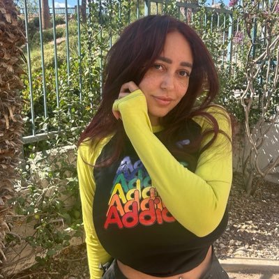 JaizEmily's profile picture. 