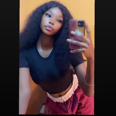 chicorienne_'s profile picture. #Muridullahi apprentie juriste @ManCity @Erlinghaaland @omarmarmoush