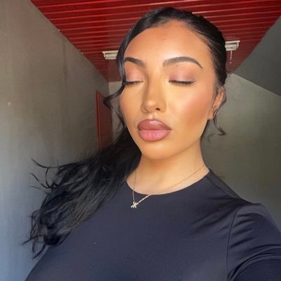 claraa_abhm's profile picture. 