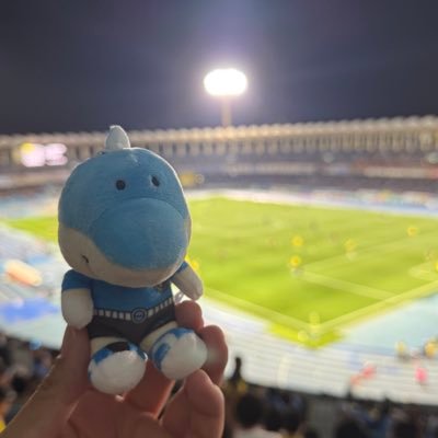 um301_14w's profile picture. ふと、観に行ったサッカーに完全にどハマりしてるサポーター初心者⚽️いきなりハマったのでルールや戦術勉強中📖人生の半分は川崎にいたので、必然的にフロサポに🩵🐬🩵川崎の血が流れてますう!ぼっち観戦も好きですが、いつかはサポーター仲間欲しいいいい⚽️