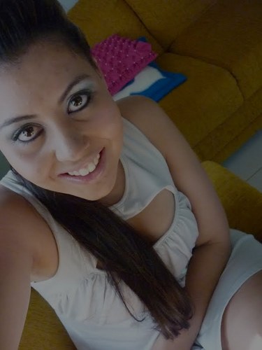 Sou toda gota, que escorre livre pelo rosto. E só sossega quando encontra tua boca ♫