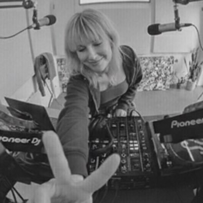 Beuksg's profile picture. *Daemon Stan* #Daemyra #Masriel #Dramione #ADOW #Twilight “if you don’t believe in love, what’s the point of living?!” 𝙵𝚎𝚛𝚗𝚠𝚎𝚑