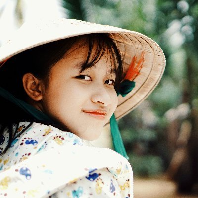 Jiejie27725's profile picture. Lời nói chẳng mất tiền mua, lựa lời mà nói cho vừa lòng nhau