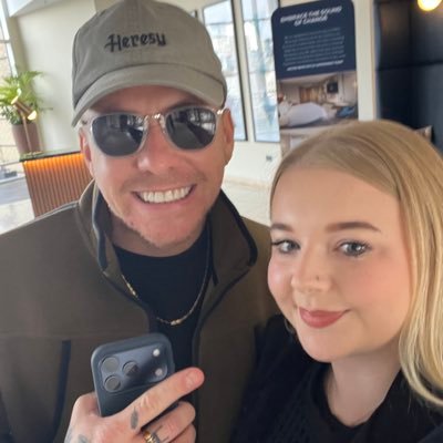 jem1800x's profile picture. 25, Liverpool♉️🌻 McFly, Twenty One Pilots and 5sos enthusiast