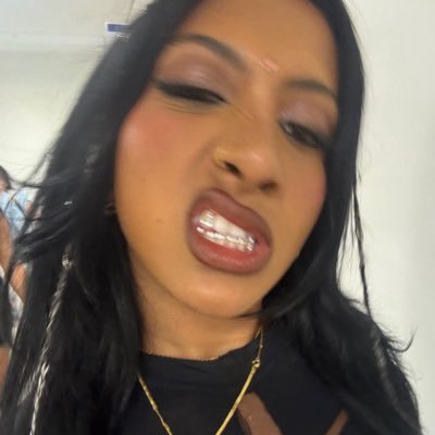 etaobonito's profile picture. a gente se ama, isso é lindo demais