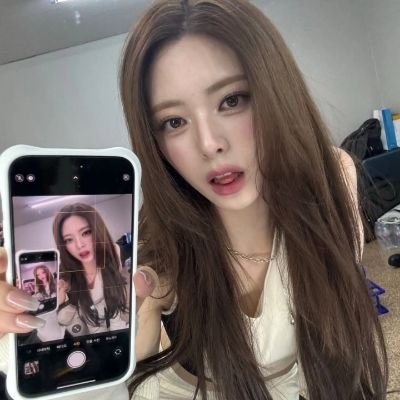 yu_zy5's profile picture. 𝟎𝟕 𝐌𝐈𝐃𝐙𝐘 𝐘𝐔𝐍𝐀︎︎