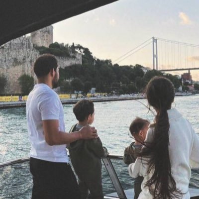 xushnudovv_m's profile picture. 