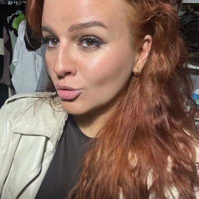 Kate_E_7's profile picture. girl boss, boxer, outfit enthusiast