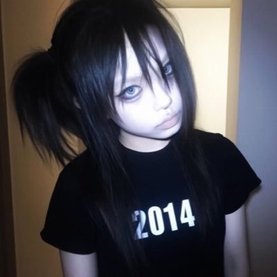 baby42607's profile picture. lovehurts/music is my drug stay tune 4 fits