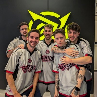LaPulga772866's profile picture. Accros à la balle jaune 🎾