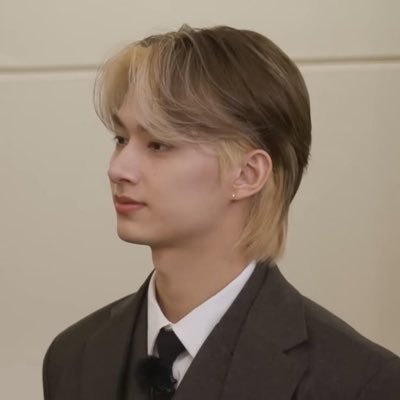 onlybngchan's profile picture. “Might be cause it’s a Sunday, but I miss you heaps”
