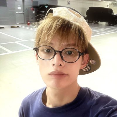 yhooonxsu's profile picture. 