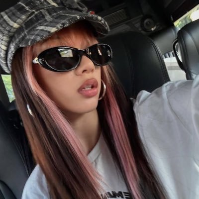 meiy21k's profile picture. everything i do is tragic