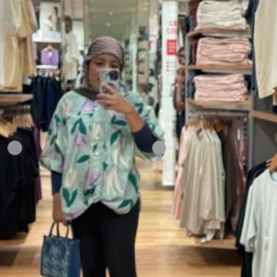 kityyflyy's profile picture. No one can compete with me, they will lose.