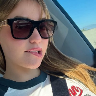 Ggggg884371's profile picture. 