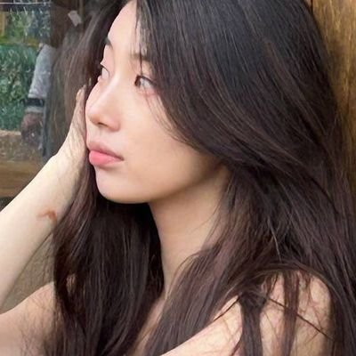 aelintrono's profile picture. ✿   livros    ֹ     ∗    ִ  t.swift    ★  𓈒 ◌ doramas ֹ   ∗   ❀